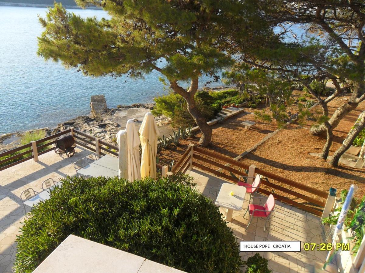 Beachfront House Pope B&B Selca  Экстерьер фото